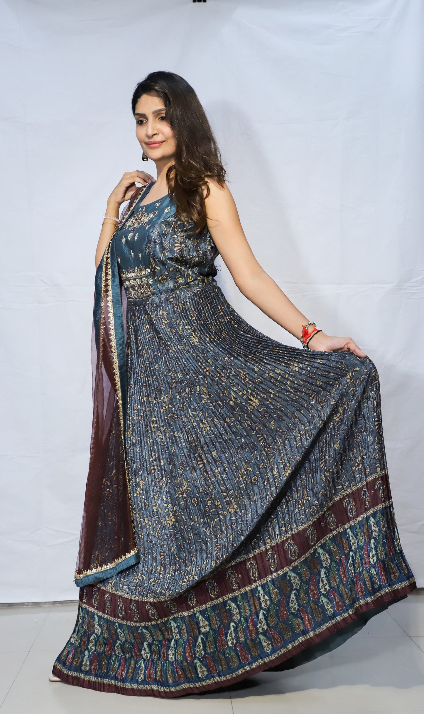MKG8 LONG CRUSH GOWN