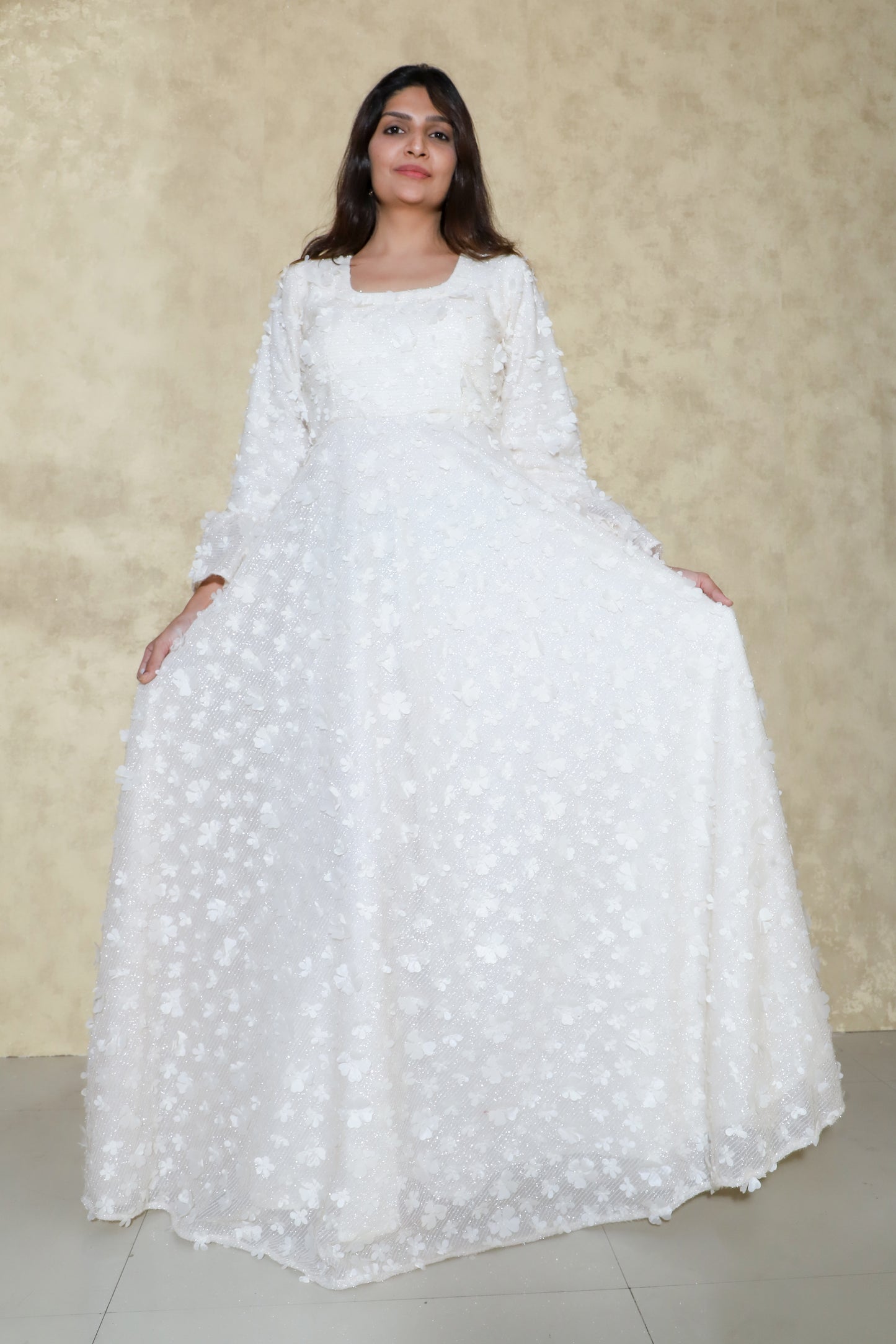 MKG5 FLORAL-DOLL WHITE GOWN