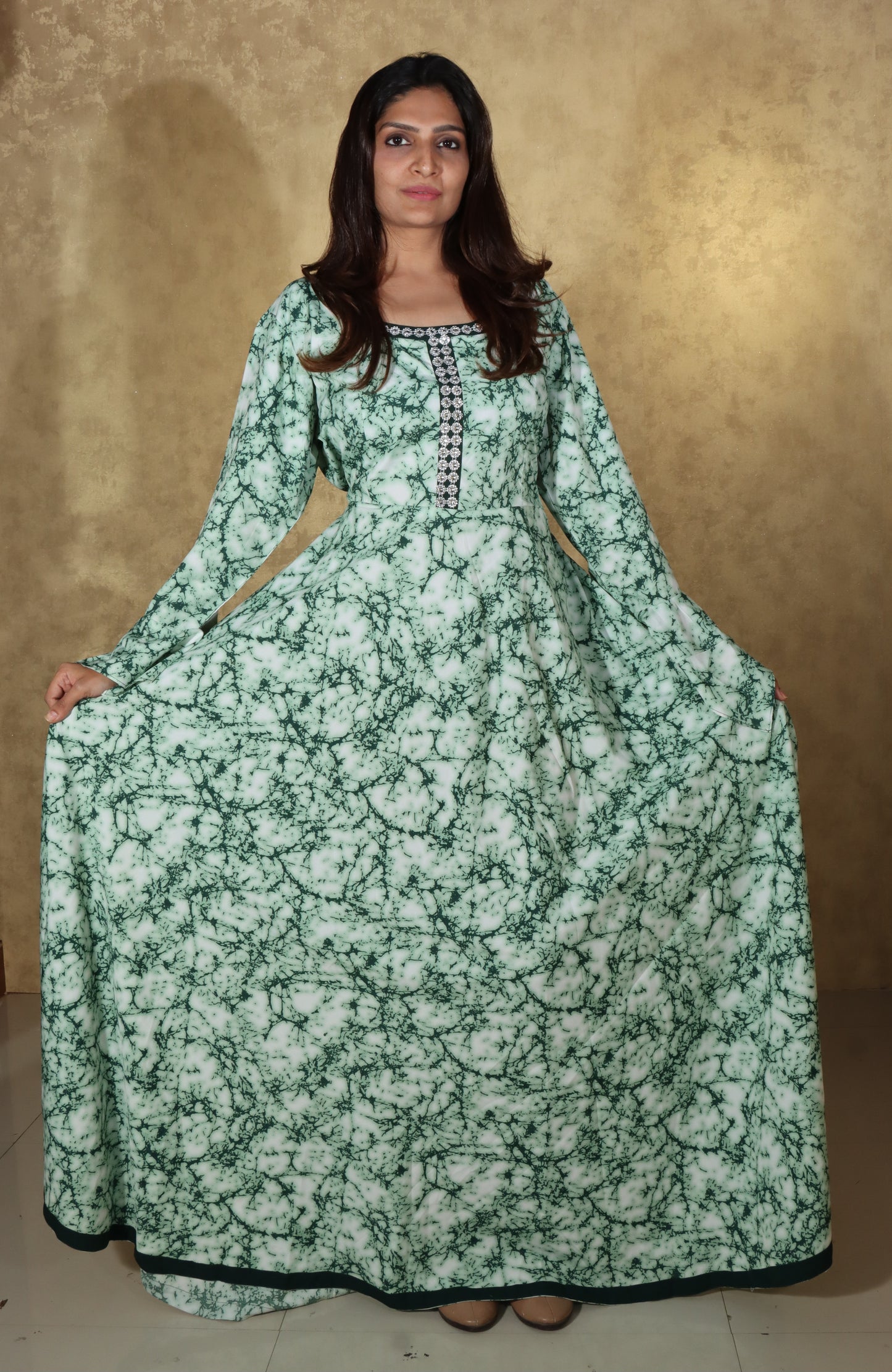 MKG7 LONG SOLID GREEN CREPE GOWN